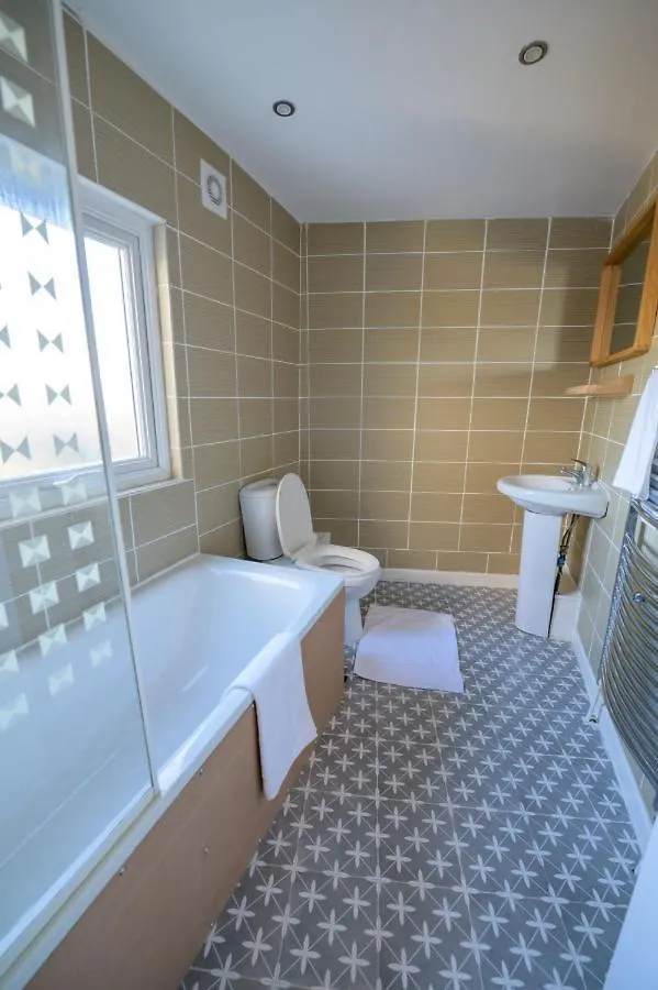 Spacious 5 Bed House, Perfect For Groups, Great Location Λίβερπουλ 0*,
