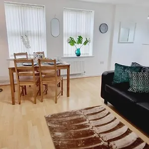 2 Bedroom - Hosted By Seren Liverpool